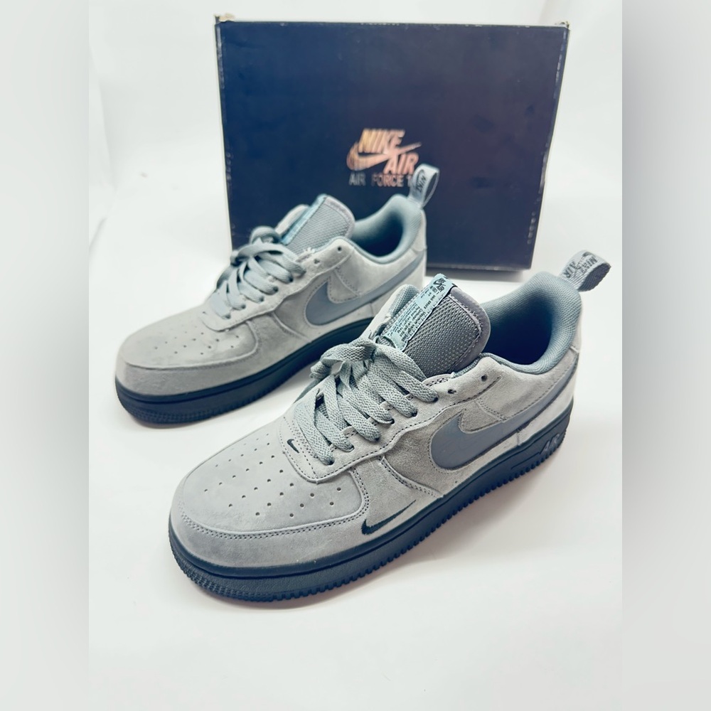 Nike Air Force 1 '07 LV8 Men's Limited Edition Sneakers Grey and Black